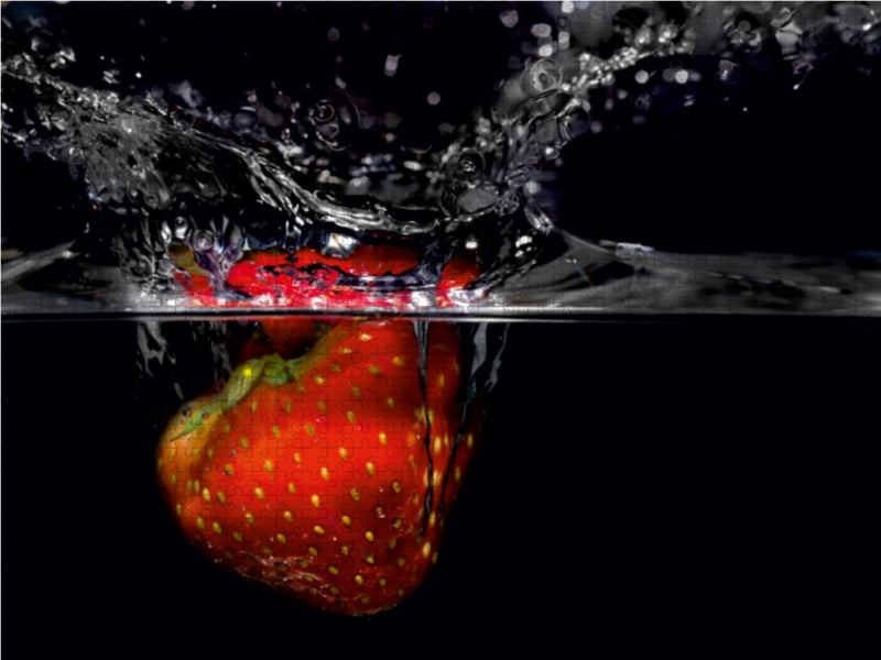 Strawberry Water - CALVENDO photo puzzle 
