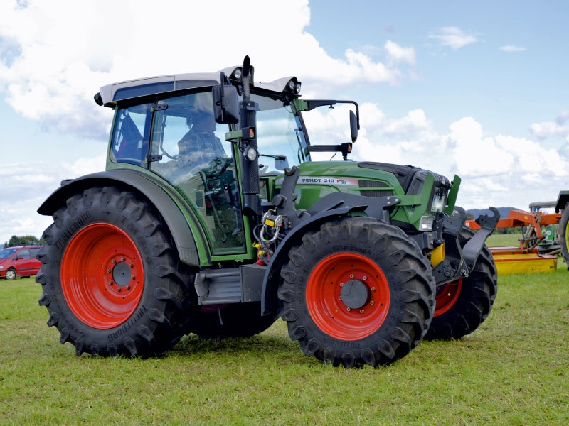 Fendt 210 - CALVENDO photo puzzle 