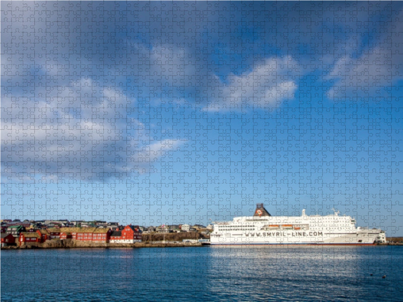 Smyril Line am Eystaravág 1000 Teile Puzzle quer - CALVENDO Foto-Puzzle'