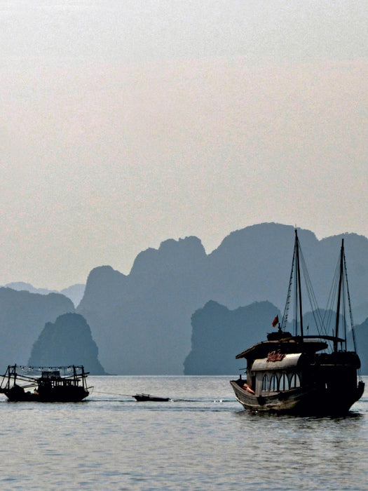 Ein Motiv aus dem Kalender Kreuzfahrt in der Ha Long Bucht in Vietnam 1000 Teile Puzzle hoch - CALVENDO Foto-Puzzle'