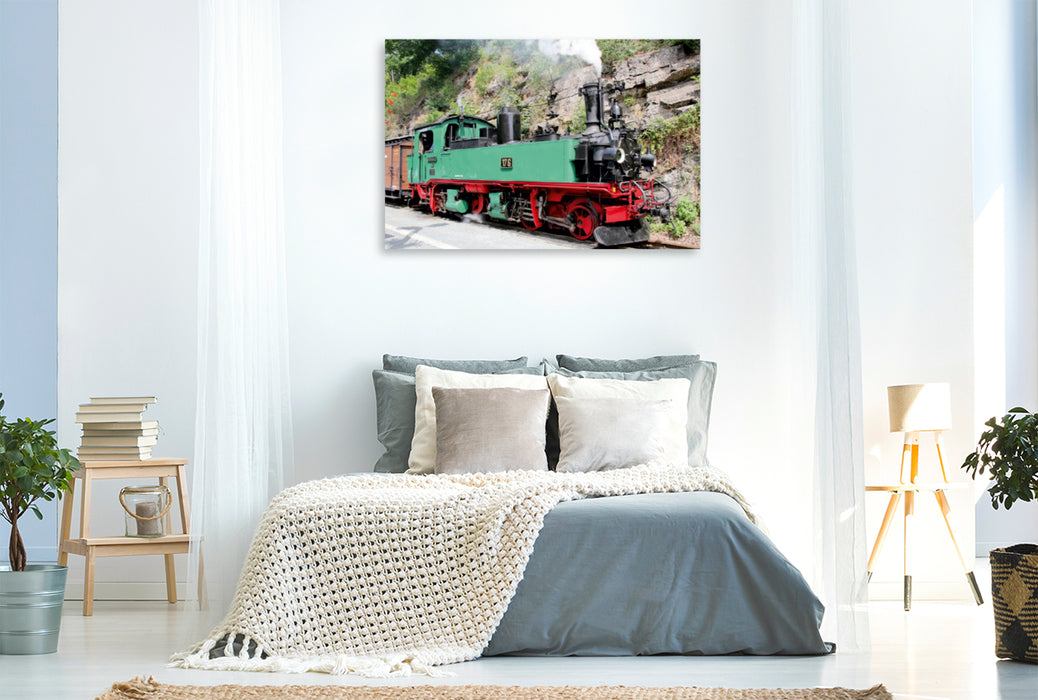 Premium Textil-Leinwand Premium Textil-Leinwand 120 cm x 80 cm quer Traditionslok sä. IV K auf der Weißeritztalbahn