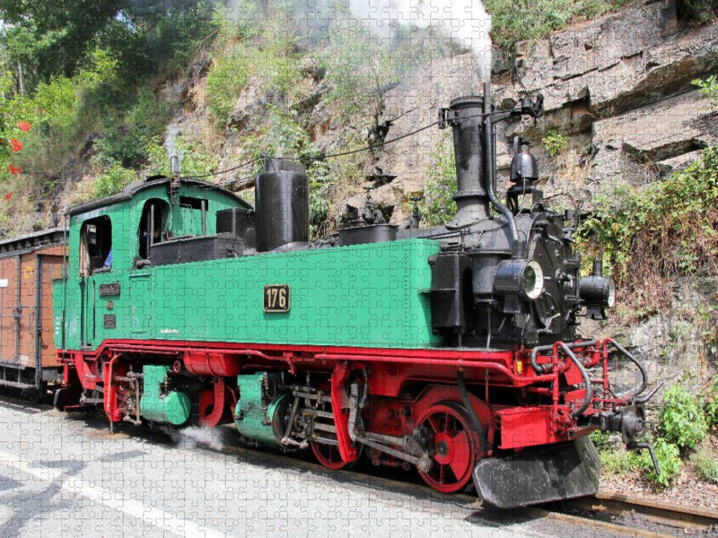 Traditionslok sä. IV K auf der Weißeritztalbahn - CALVENDO Foto-Puzzle'