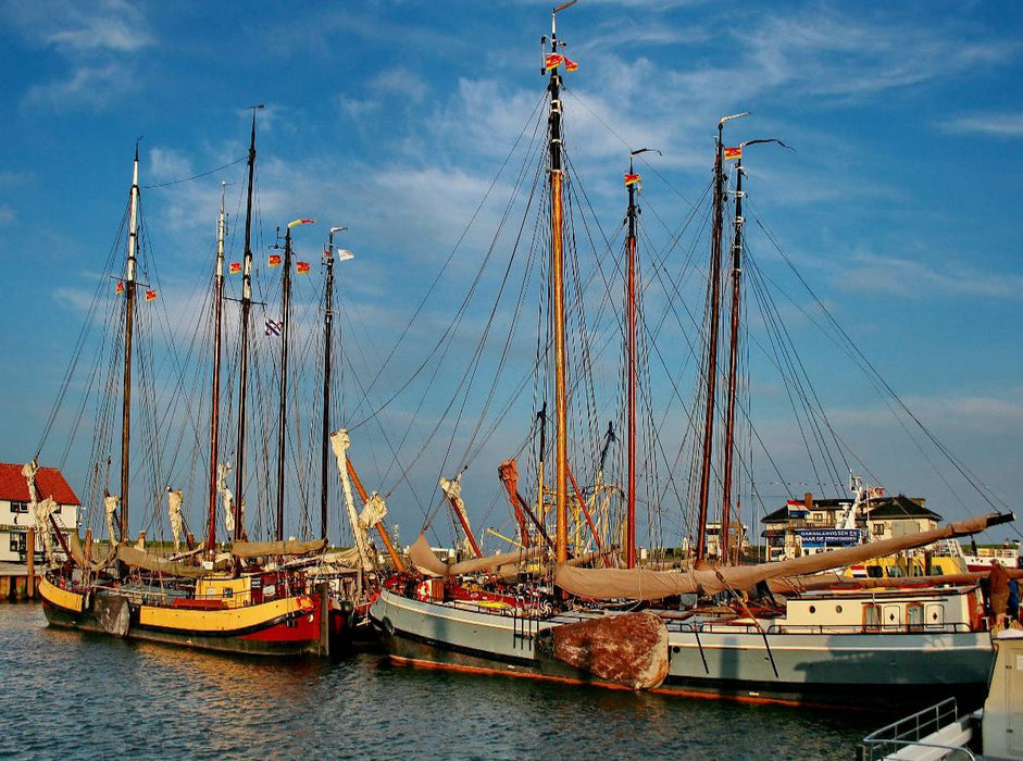 Segelschiffe im Oudeschild Hafen - CALVENDO Foto-Puzzle'