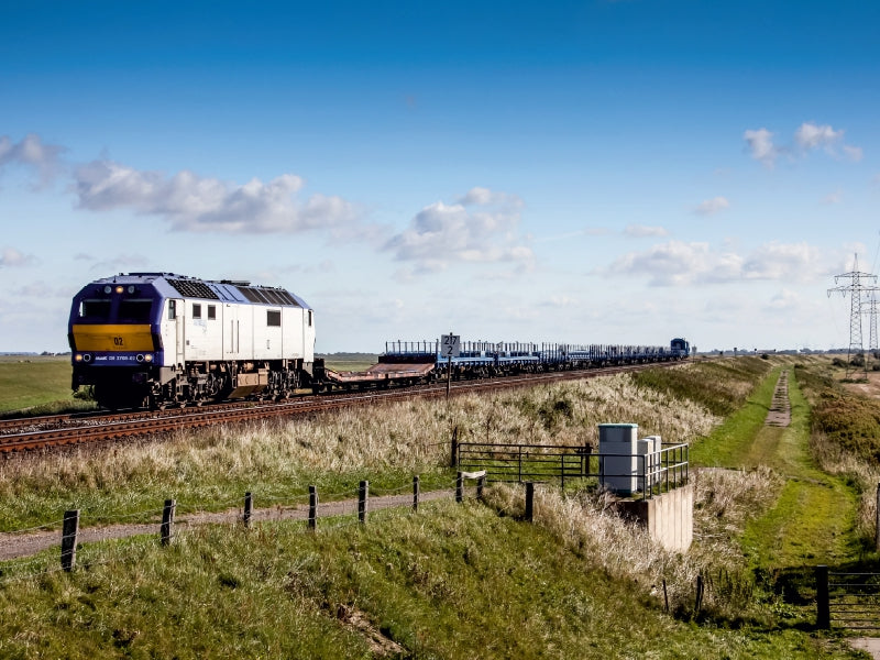Der neue Autozug von RDC mit MaK De 3700 1000 Teile Puzzle quer - CALVENDO Foto-Puzzle'