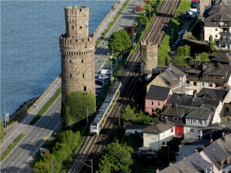 Mittelrheinbahn auf der Stadtmauer Oberwesel 1000 Teile Puzzle quer - CALVENDO Foto-Puzzle'