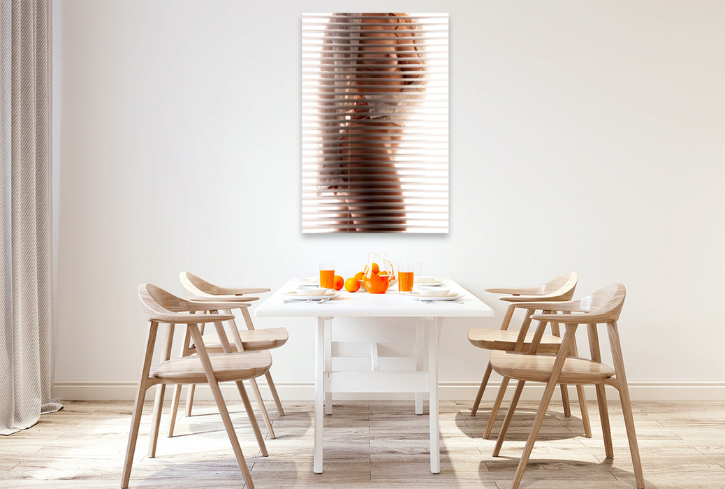 Premium Textil-Leinwand Premium Textil-Leinwand 80 cm x 120 cm  hoch Nackt hinter Jalousie