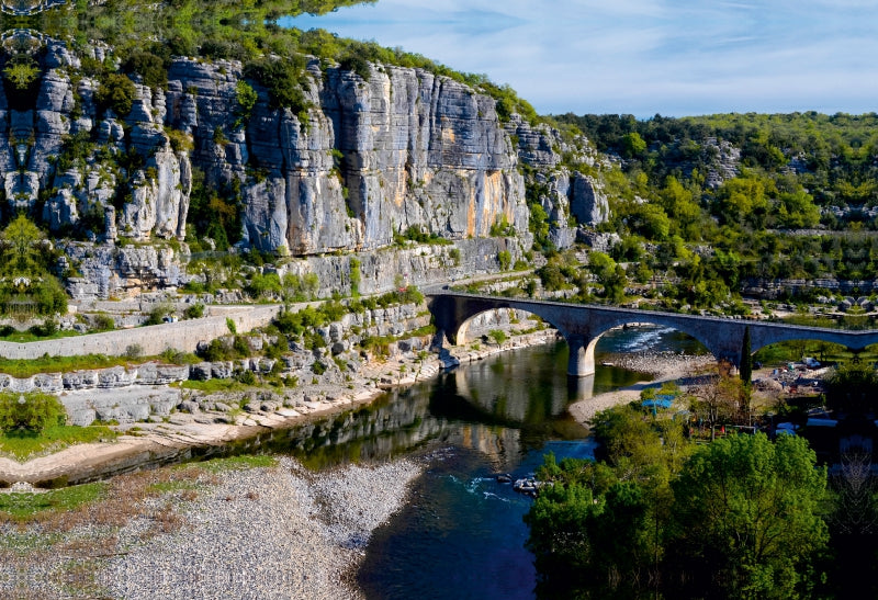 Premium Textil-Leinwand Brücke in Balazuc, Ardèche