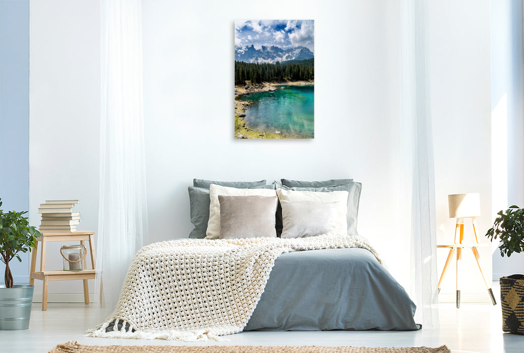 Toile textile haut de gamme Toile textile haut de gamme 80 cm x 120 cm de haut Lac Karerssee avec paysage de montagne 