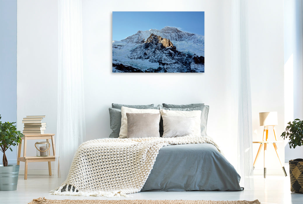 Premium Textil-Leinwand Premium Textil-Leinwand 120 cm x 80 cm quer Jungfrau im Morgenlicht