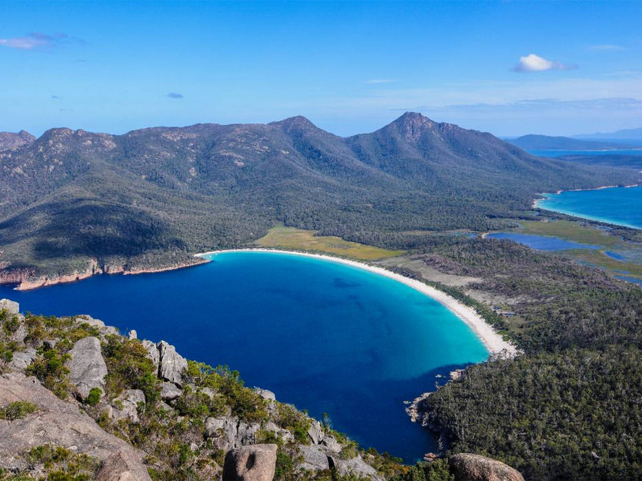 Aussicht von Mount Amos auf Wineglass Bay - CALVENDO Foto-Puzzle'