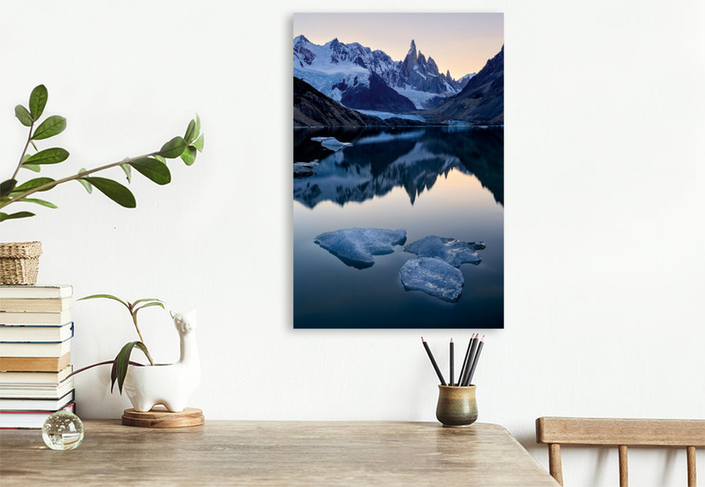 Premium Textil-Leinwand Premium Textil-Leinwand 80 cm x 120 cm  hoch Laguna Torre mit Cerro Torre, El Chaltén, Patagonien