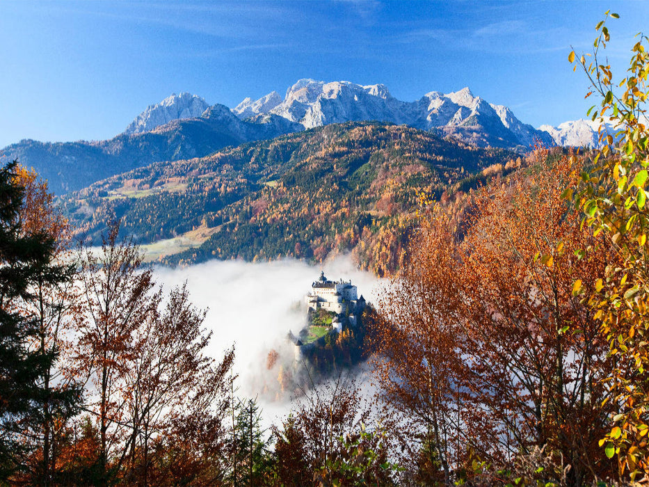 Ein Nebelteppich rund um die Burg Hohenwerfen - CALVENDO Foto-Puzzle'