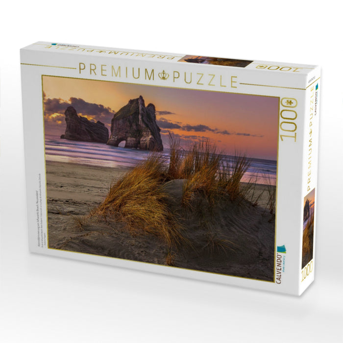 Abenddämmerung am Wharariki Beach, Neuseeland - CALVENDO Foto-Puzzle'