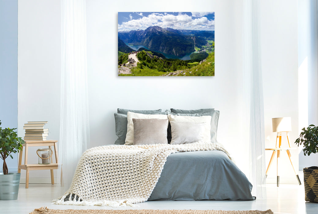 Premium Textil-Leinwand Premium Textil-Leinwand 120 cm x 80 cm quer Der Königssee im Berchtesgadener Land – Panoramablick vom Jenner in 1,874 m Höhe.