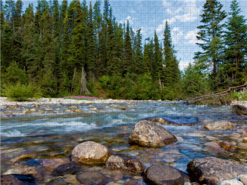 On the Stewart-Cassiar Highway - CALVENDO photo puzzle 