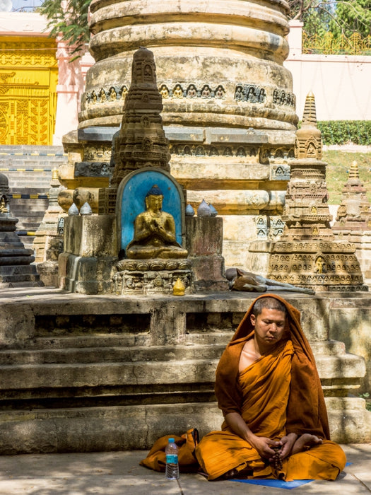 Ein Motiv aus dem Kalender Mahabodhi - der Tempel zu Ehren des Buddha 1000 Teile Puzzle hoch - CALVENDO Foto-Puzzle'