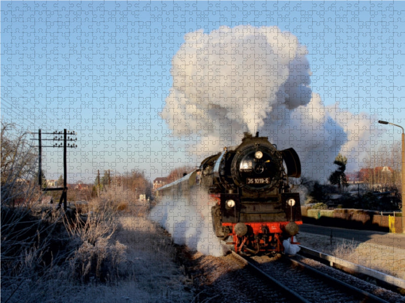 In Weißwasser konnte 35 1019 an einem schönen Dezembervormittag aufgelauert werden. 1000 Teile Puzzle quer - CALVENDO Foto-Puzzle'
