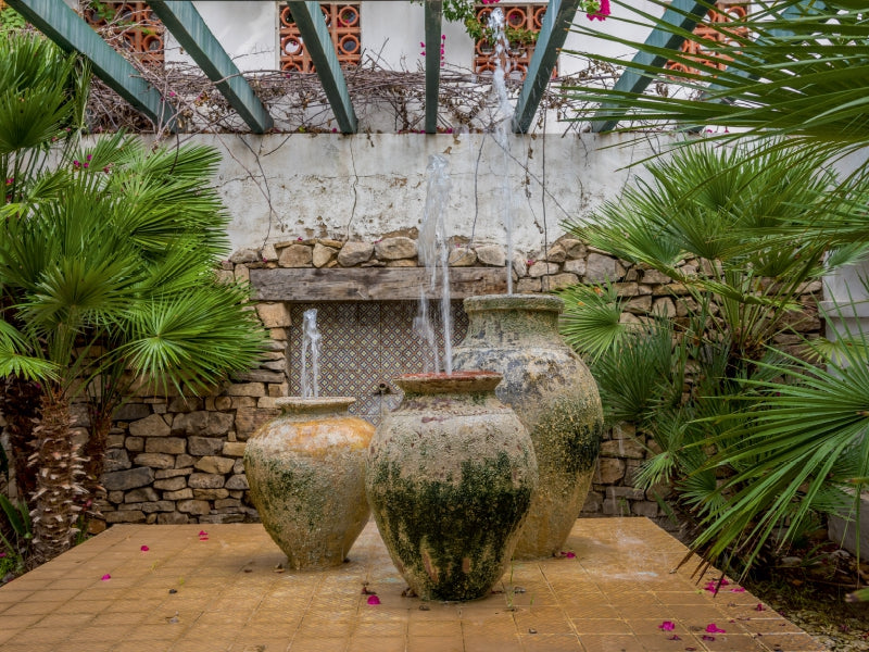 Amphoren in einem andalusischen Patio in Conil 1000 Teile Puzzle quer - CALVENDO Foto-Puzzle'