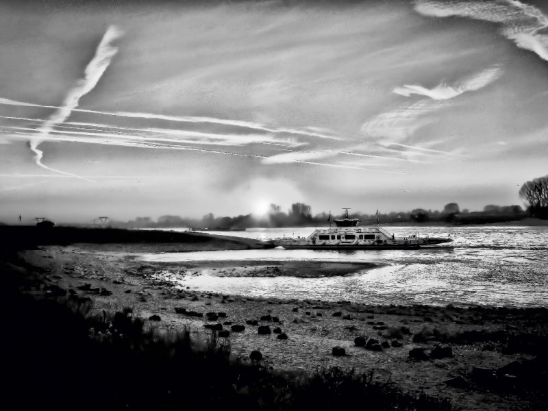 Rhine ferry Langst-Kierst/Kaiserswerth - CALVENDO photo puzzle 