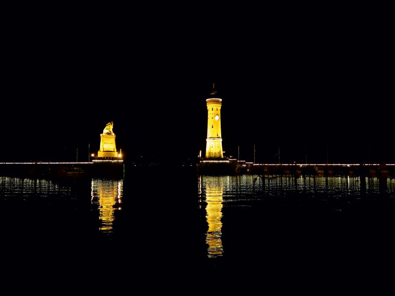 Lindau - harbor entrance - CALVENDO photo puzzle 