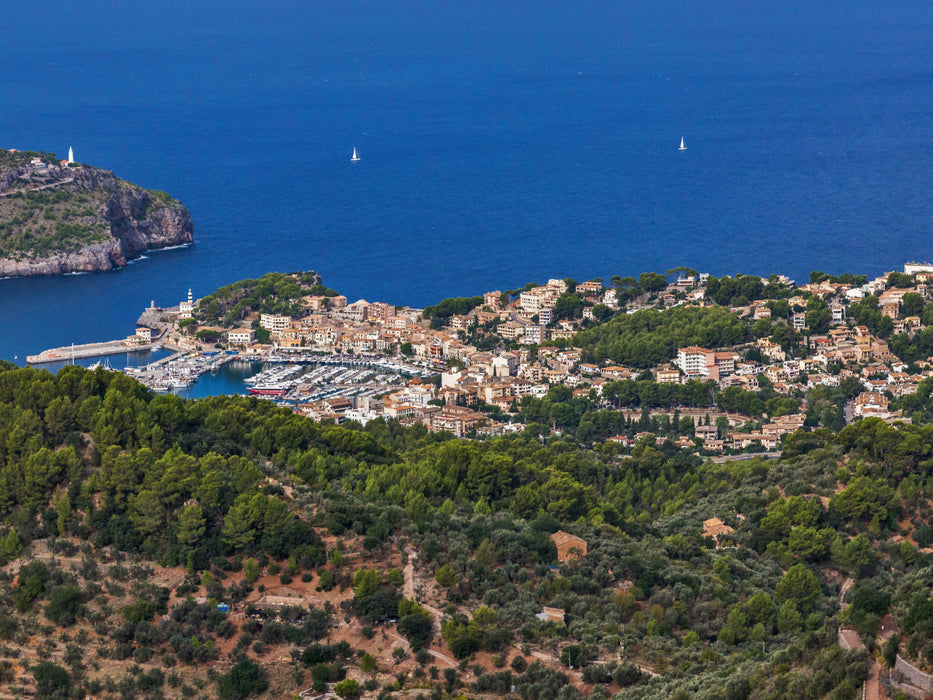 La ville portuaire de Port Sóller au cœur des montagnes de Tramuntana - Puzzle photo CALVENDO 