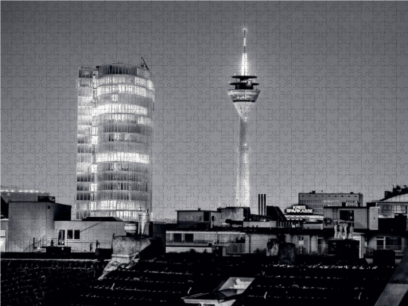 Abendlicher Blick auf Rheinturm und ERGO-Hochhaus 1000 Teile Puzzle quer - CALVENDO Foto-Puzzle'