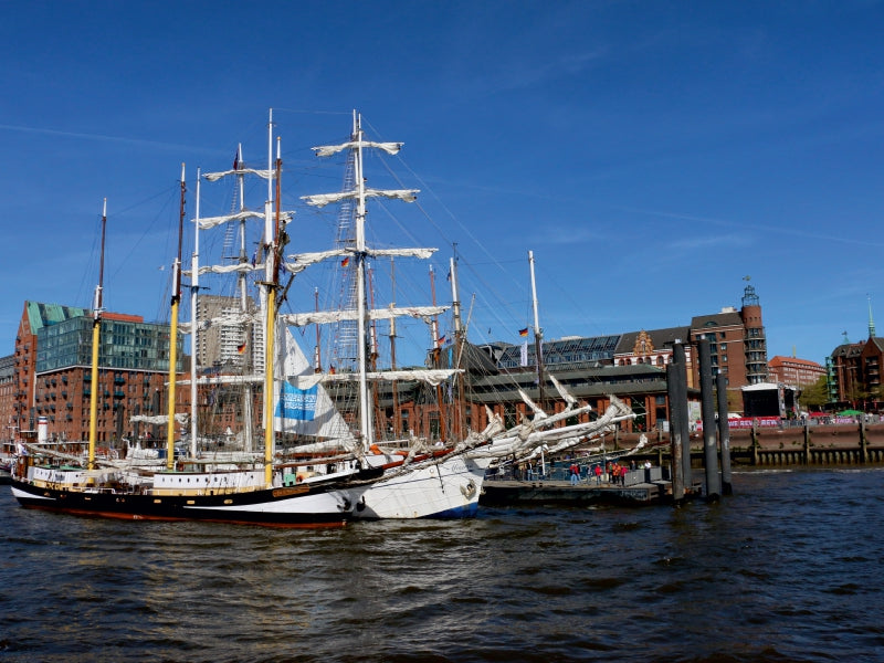 Dans le port de Hambourg - Puzzle photo CALVENDO 