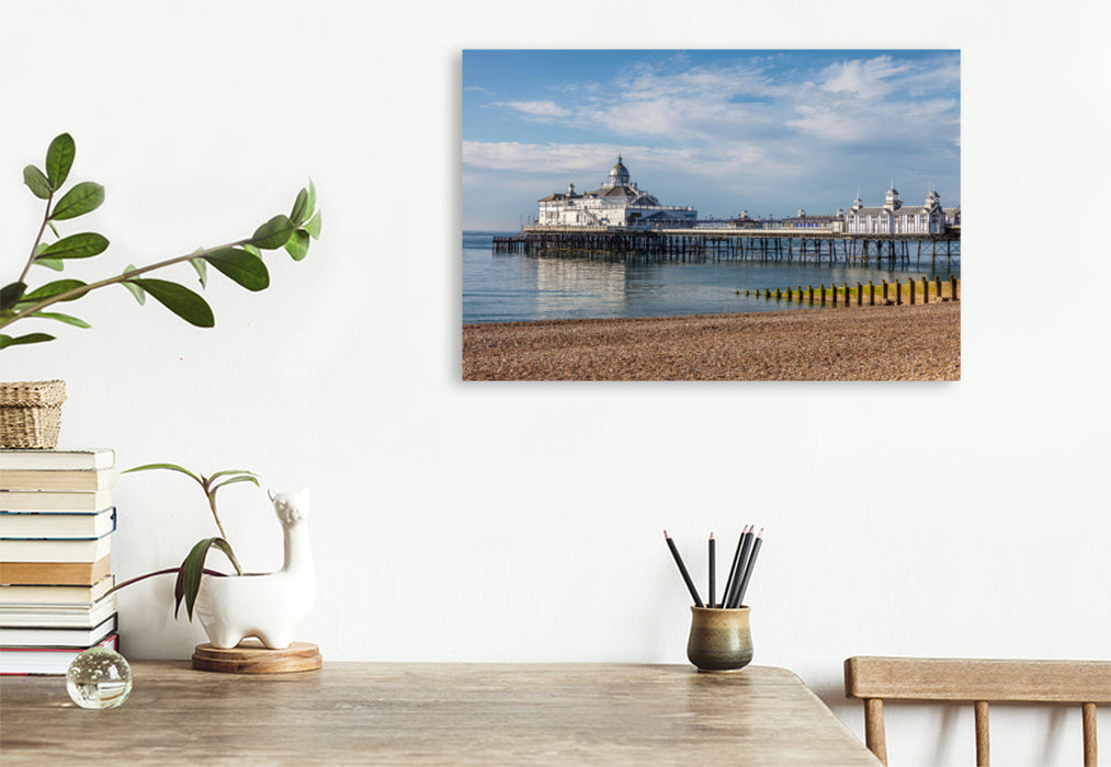 Premium Textil-Leinwand Premium Textil-Leinwand 120 cm x 80 cm quer Eastbourne Pier in East Sussex, England