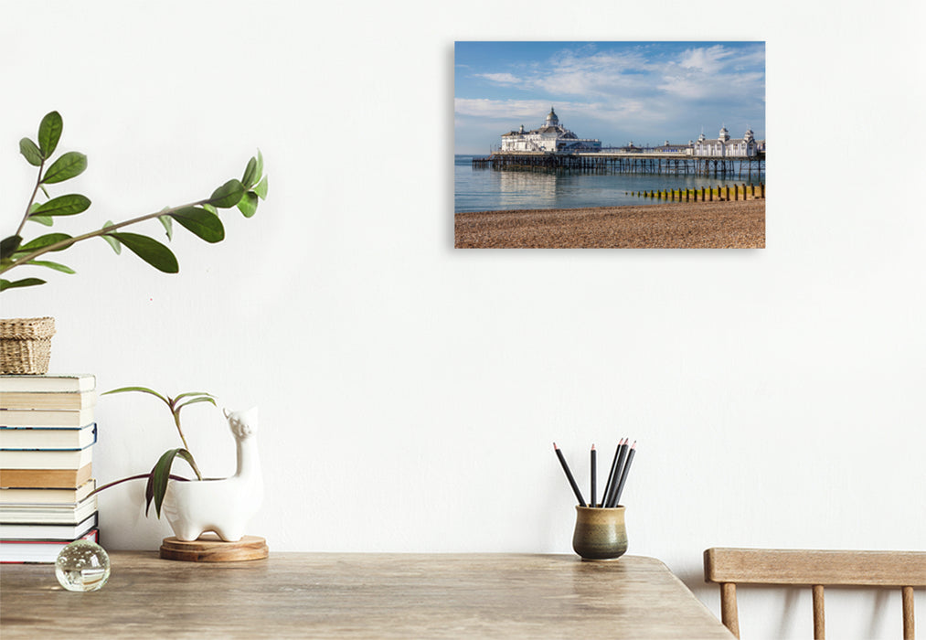 Premium Textil-Leinwand Premium Textil-Leinwand 120 cm x 80 cm quer Eastbourne Pier in East Sussex, England