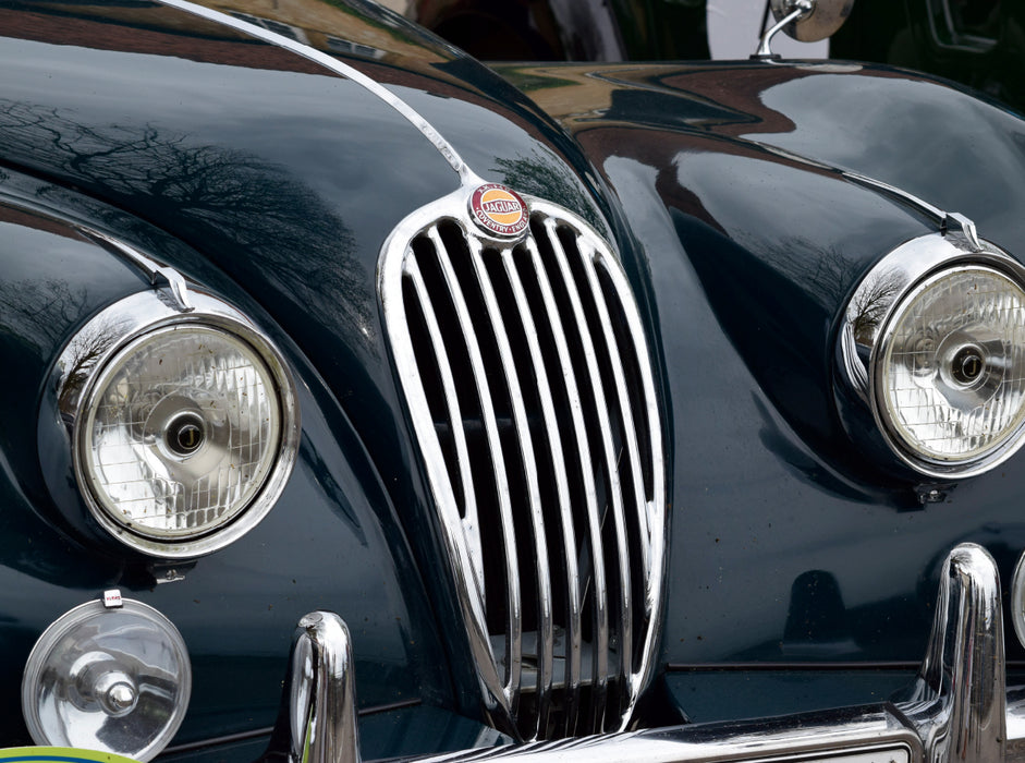 Radiator grille Jaguar - CALVENDO photo puzzle 