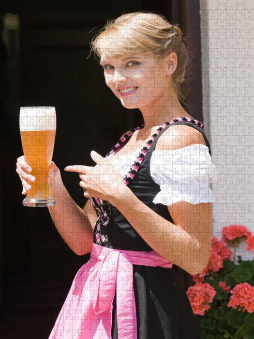 Ein Motiv aus dem Kalender Dirndl und Tradition 2000 Teile Puzzle hoch - CALVENDO Foto-Puzzle'