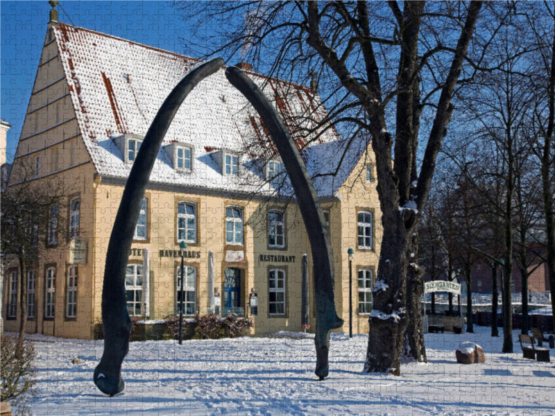 Whale jaw in front of the Hotel Havenhaus - CALVENDO photo puzzle 