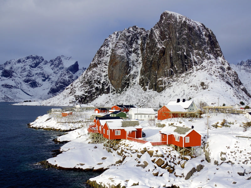 Rorbuer in Hamnoy in winter - CALVENDO photo puzzle 