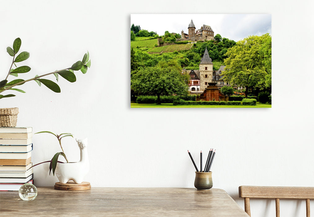 Premium Textil-Leinwand Premium Textil-Leinwand 120 cm x 80 cm quer Blick auf die Burg Stahleck in Bacharach am Mittelrhein