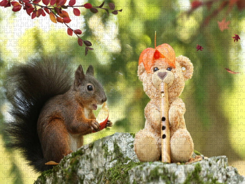 Eichhörnchen und Freund Teddy im Herbst. - CALVENDO Foto-Puzzle'