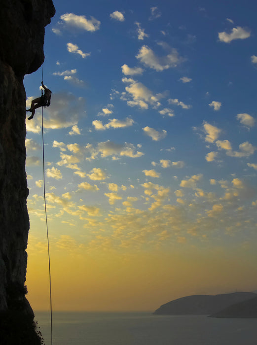 Climbing in the sunset - CALVENDO photo puzzle 