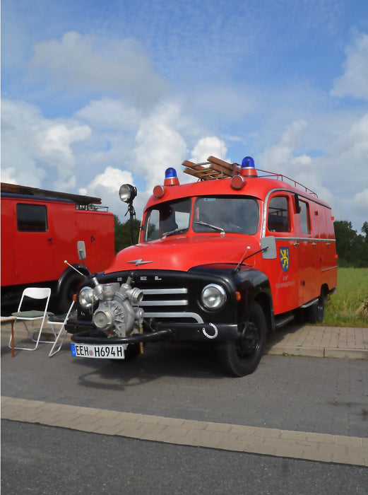 OPEL-Blitz - 2,75t. - LF/8 (1955) 2000 Teile Puzzle hoch - CALVENDO Foto-Puzzle'