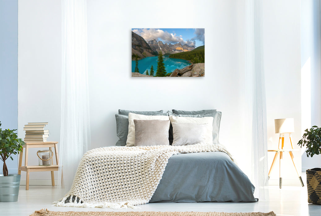 Premium Textil-Leinwand Premium Textil-Leinwand 120 cm x 80 cm quer Bergpanorama mit stimmungsvollem Tagesanbruch in den Rocky Mountains im Banff Nationalpark Kanadas