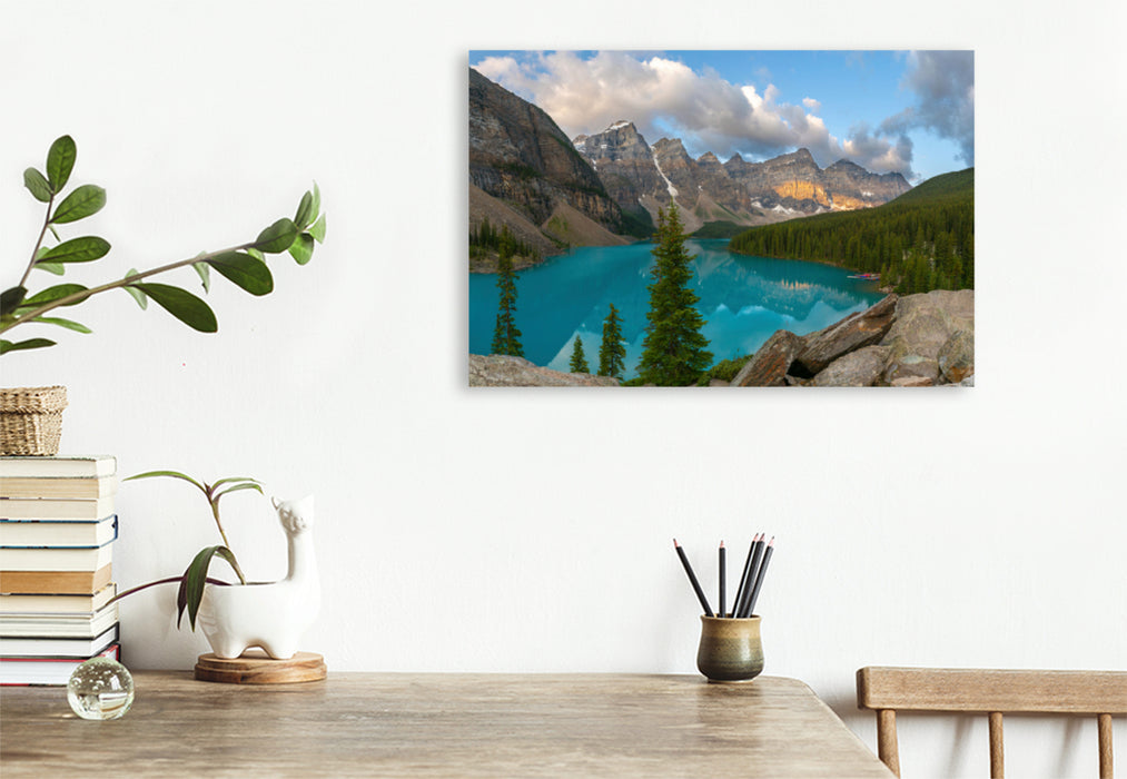 Premium Textil-Leinwand Premium Textil-Leinwand 120 cm x 80 cm quer Bergpanorama mit stimmungsvollem Tagesanbruch in den Rocky Mountains im Banff Nationalpark Kanadas