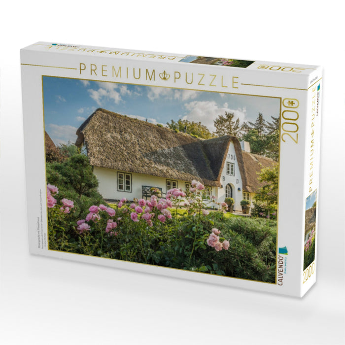 Rosenpracht mit Friesenhaus - CALVENDO Foto-Puzzle'