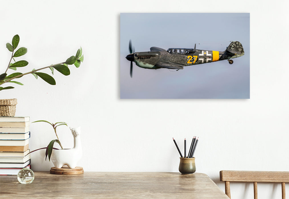 Premium Textil-Leinwand Premium Textil-Leinwand 120 cm x 80 cm quer Messerschmitt Bf 109 G-12, Hangar 10 Collection