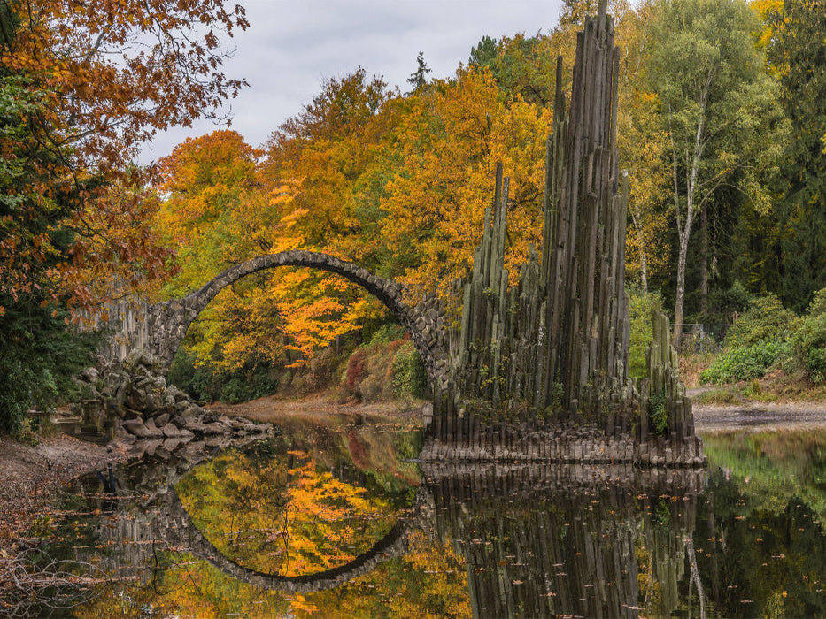 Ein Motiv aus dem Kalender Rakotzbrücke und See im Kromlauerpark - CALVENDO Foto-Puzzle'