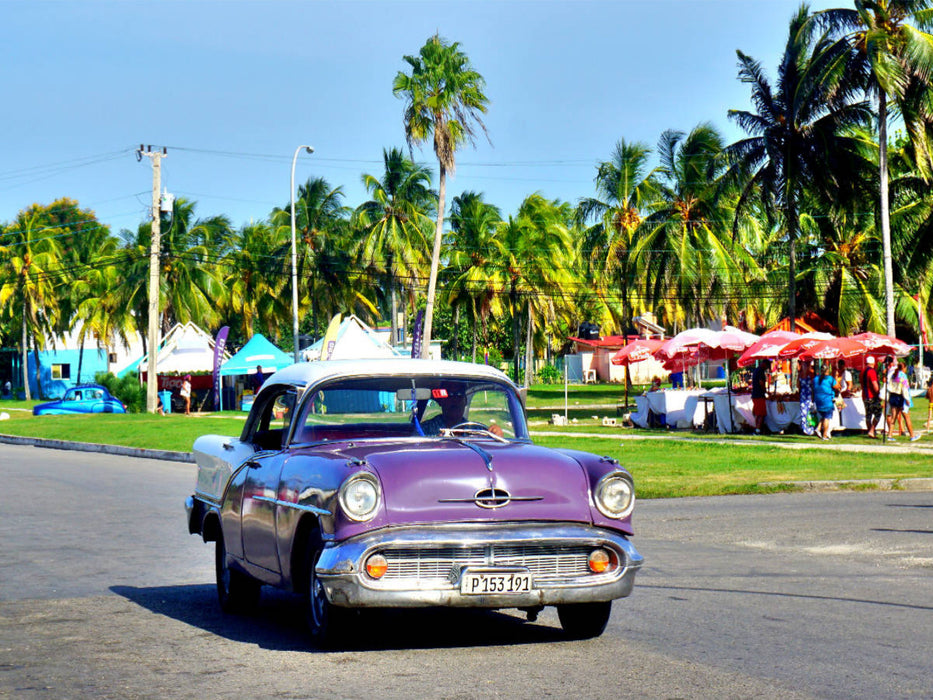 Der US-Oldtimer Oldsmobile Golden Rocket 88 von 1957 in Kuba - CALVENDO Foto-Puzzle'