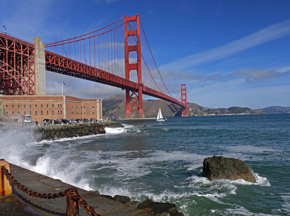 Eindrucksvolle Golden Gate Bridge mit Fort Point über das Golden Gate in Kalifornien, San Francisco. Amerika, USA, Meer, Wasser, Ruhe, Architektur 2000 Teile Puzzle quer - CALVENDO Foto-Puzzle'