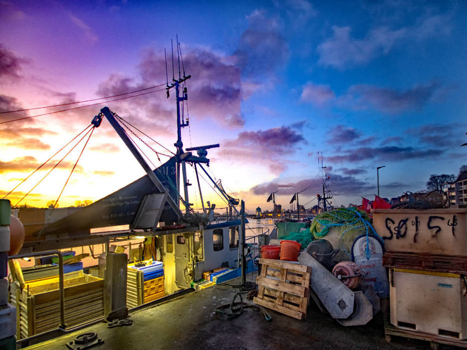 Fischereihafen am Morgen - CALVENDO Foto-Puzzle'