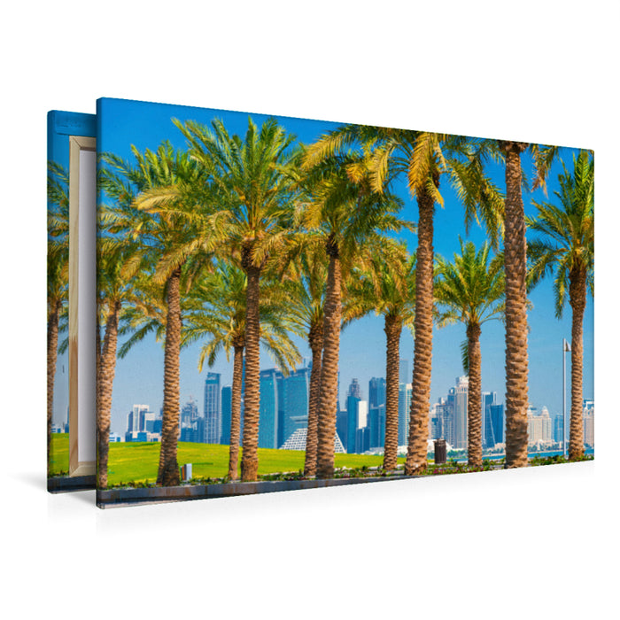 Premium Textil-Leinwand Blick durch Palmen auf die Skyline