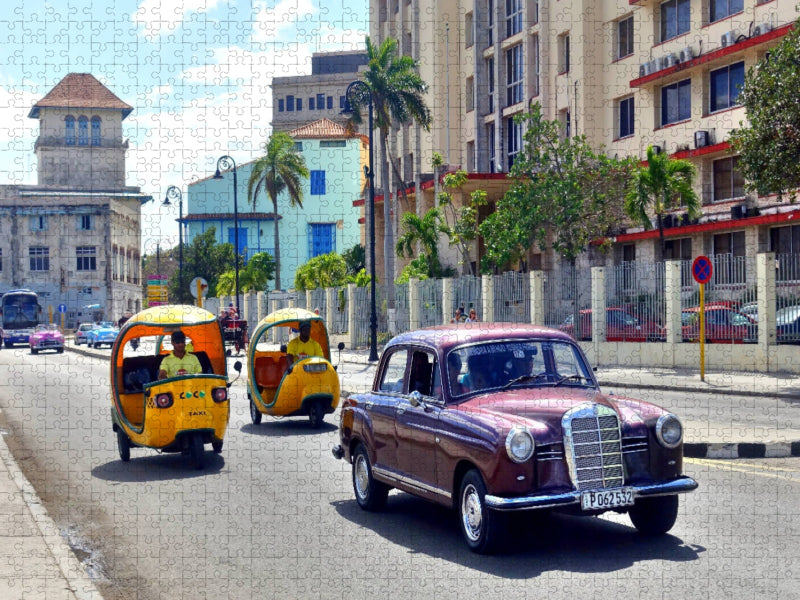 Der Oldtimer Mercedes-Benz Typ 180 in Havanna - CALVENDO Foto-Puzzle'
