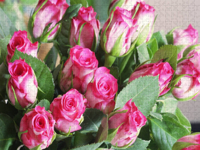 Rosenstrauß in Pink, Weiß und Grün - CALVENDO Foto-Puzzle'