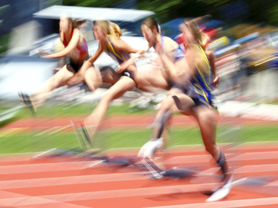 Kopf an Kopf-Rennen: Wettkampf im Hürdenlauf - CALVENDO Foto-Puzzle'
