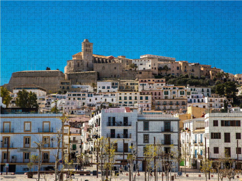 Sa Penya mit der Kathedrale von Ibiza 2000 Teile Puzzle quer - CALVENDO Foto-Puzzle'